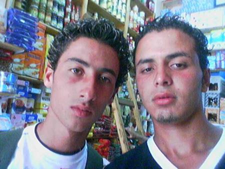 othman é azdine !!!  vraimnt c 2 la folie;);););););)